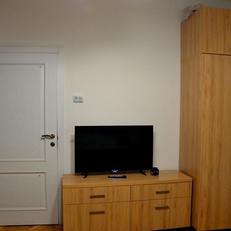 Brand New Apartment In City Center Leopoli Esterno foto